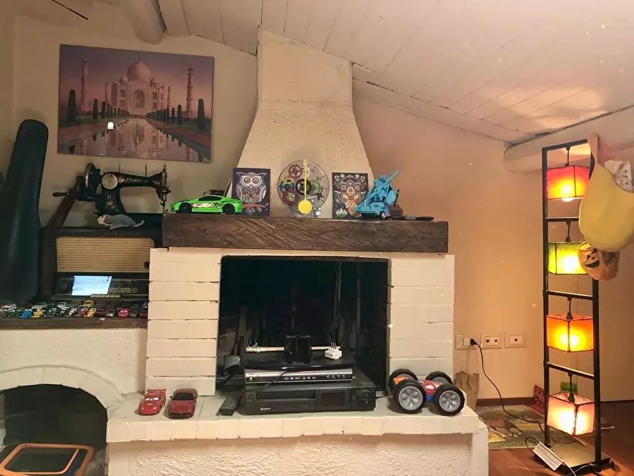 Immagine 21 di Villa in vendita  a Cascina