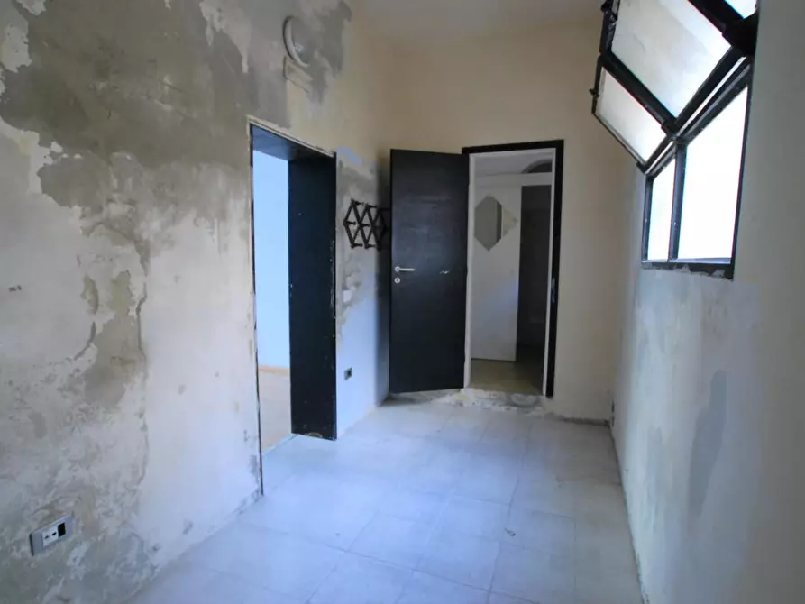 Immagine 7 di Locale commerciale in affitto  a Pontedera