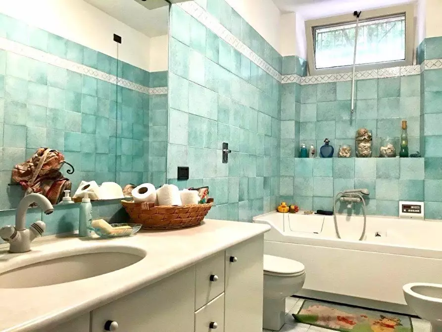 Immagine 5 di Appartamento in vendita  a Massa