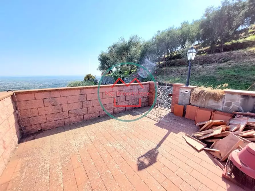 Immagine 5 di Appartamento in vendita  a Massa E Cozzile