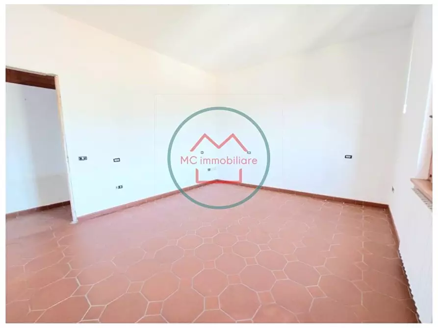 Immagine 18 di Appartamento in vendita  a Massa E Cozzile