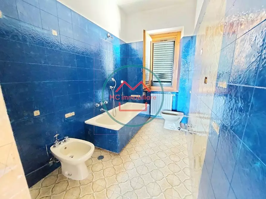 Immagine 21 di Appartamento in vendita  a Massa E Cozzile