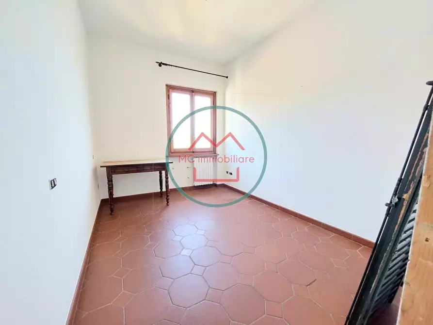 Immagine 19 di Appartamento in vendita  a Massa E Cozzile