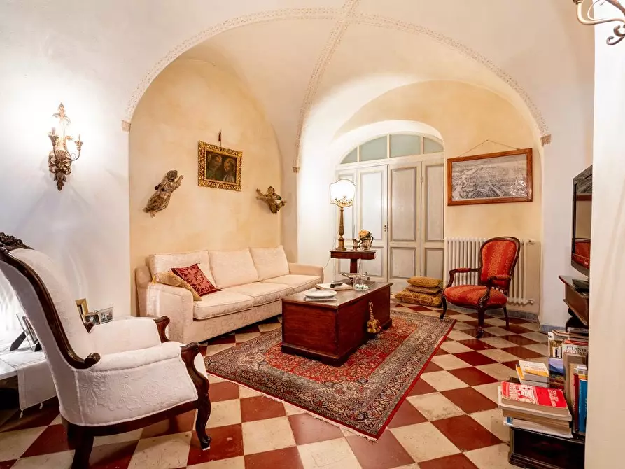 Immagine 5 di Appartamento in vendita  a Massa