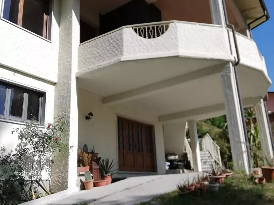 Immagine 7 di Casa indipendente in vendita  a Carrara