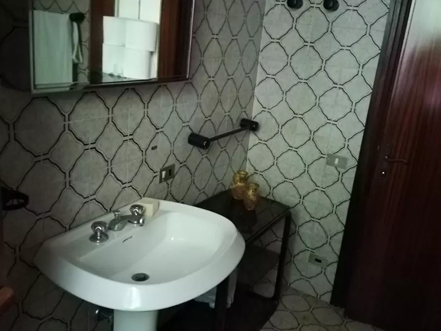 Immagine 20 di Casa indipendente in vendita  a Carrara