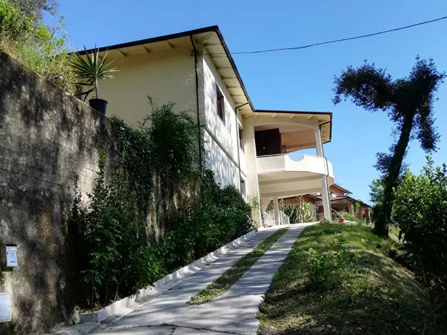Immagine 3 di Casa indipendente in vendita  a Carrara