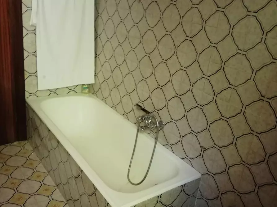 Immagine 21 di Casa indipendente in vendita  a Carrara