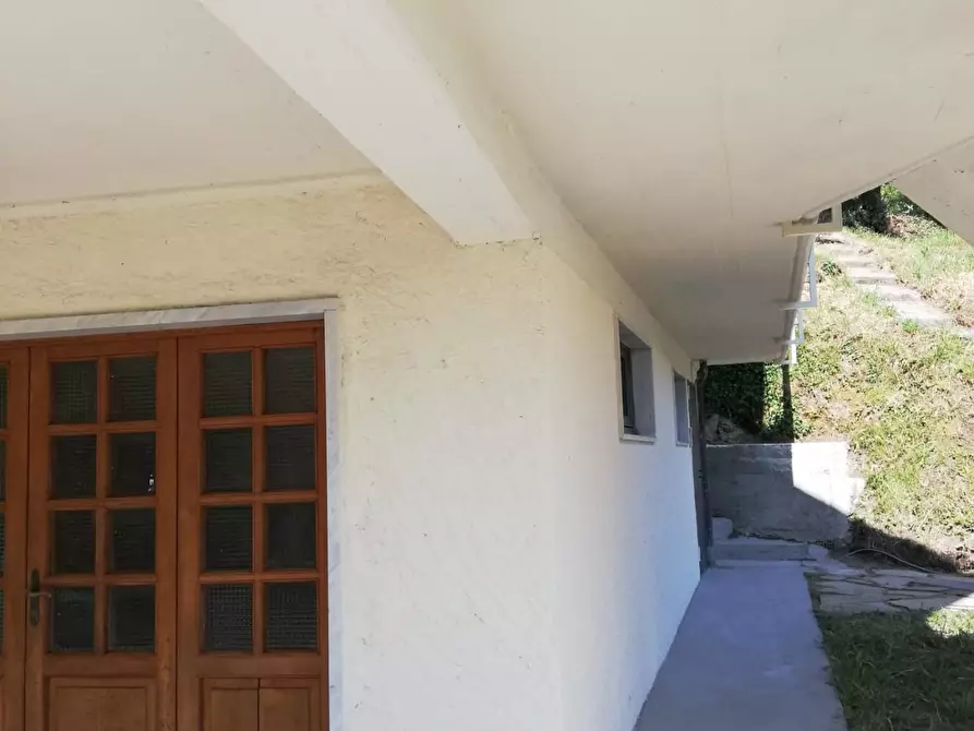 Immagine 2 di Casa indipendente in vendita  a Carrara