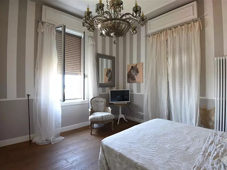 Immagine 3 di Casa indipendente in vendita  a Massa