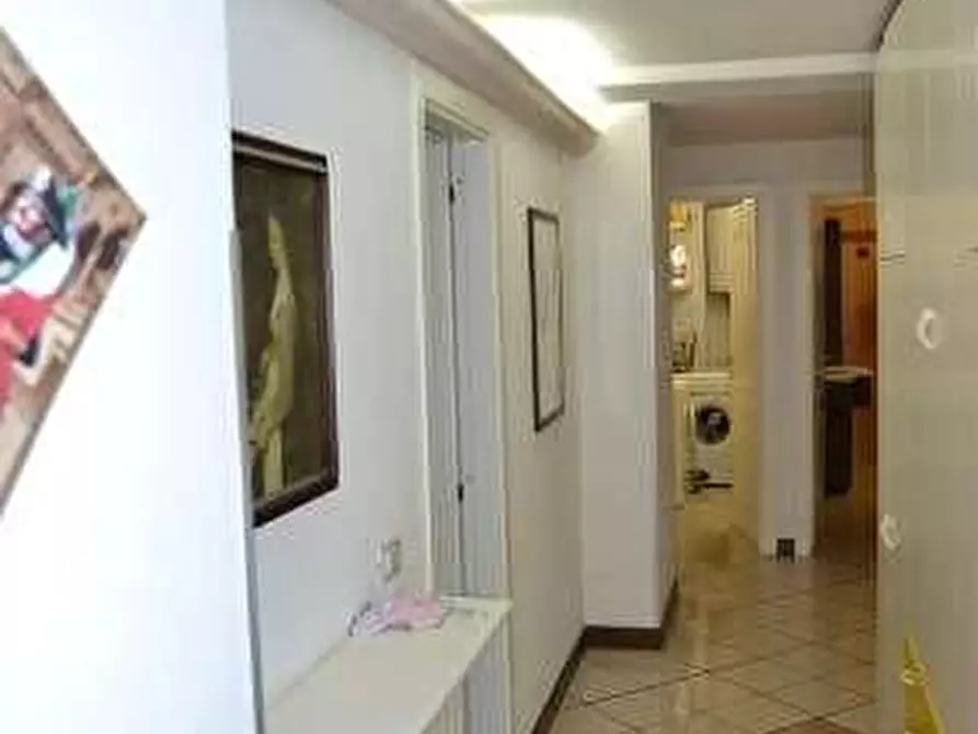 Immagine 7 di Appartamento in vendita  a Viareggio