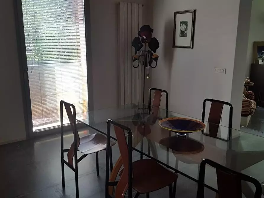 Immagine 10 di Villa in vendita  a Carrara