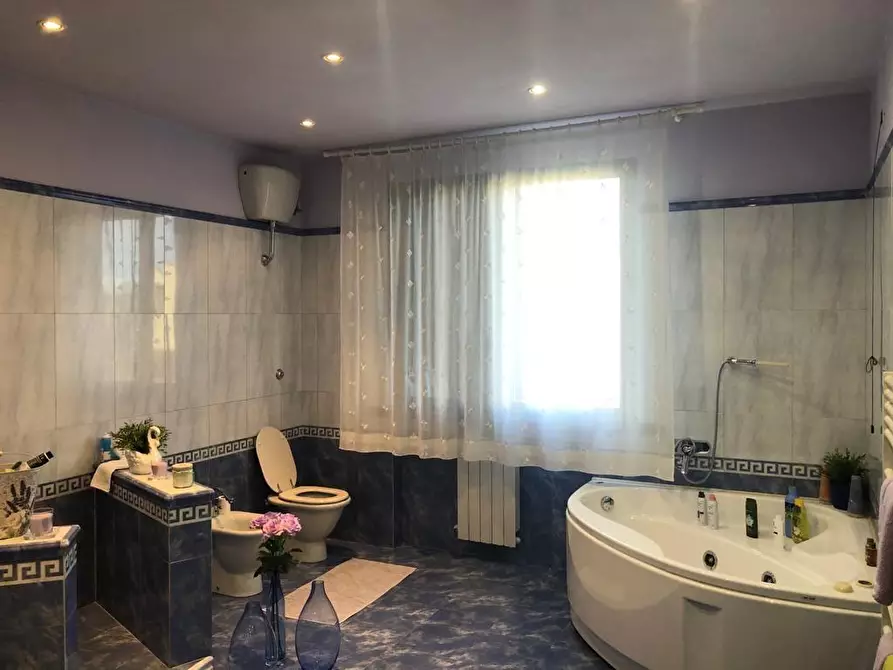 Immagine 11 di Loft/Open space in vendita  a Pisa