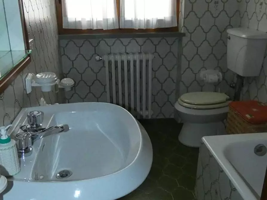 Immagine 23 di Casa bifamiliare in vendita  a Rosignano Marittimo