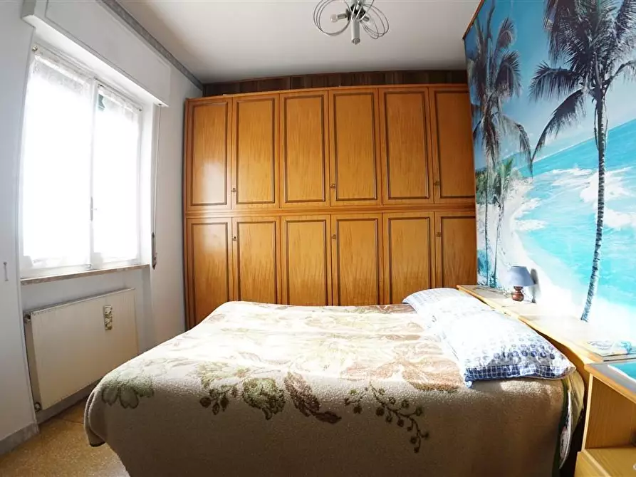 Immagine 12 di Appartamento in vendita  a Massa