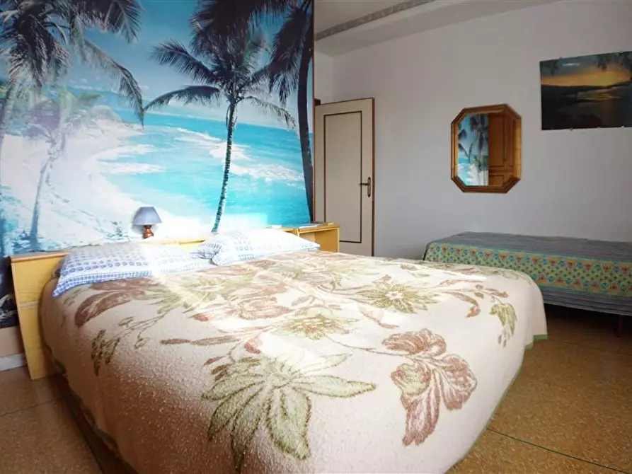 Immagine 10 di Appartamento in vendita  a Massa