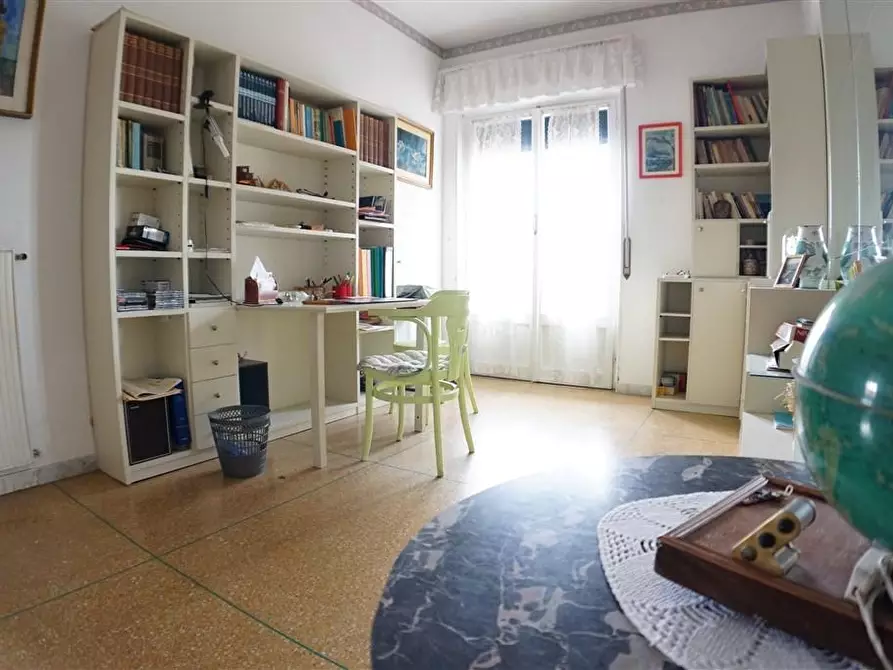 Immagine 5 di Appartamento in vendita  a Massa