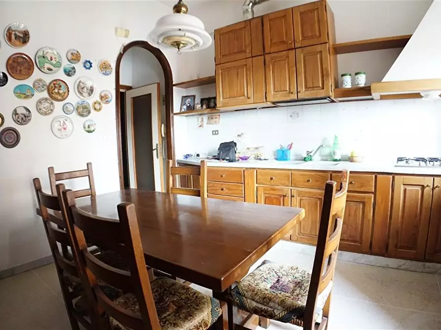 Immagine 7 di Appartamento in vendita  a Massa