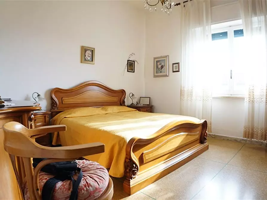 Immagine 14 di Appartamento in vendita  a Massa