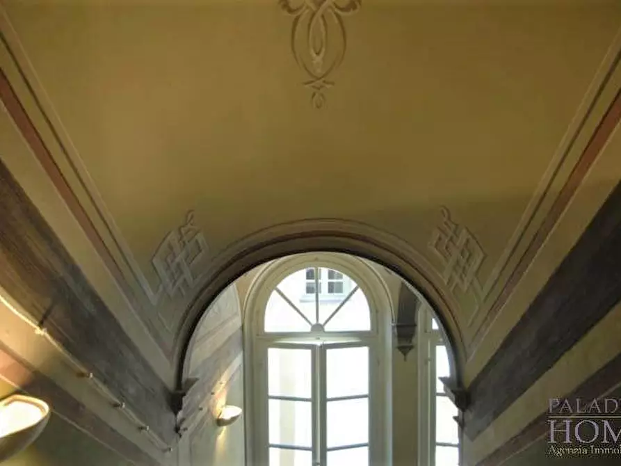 Immagine 6 di Appartamento in vendita  a Lucca