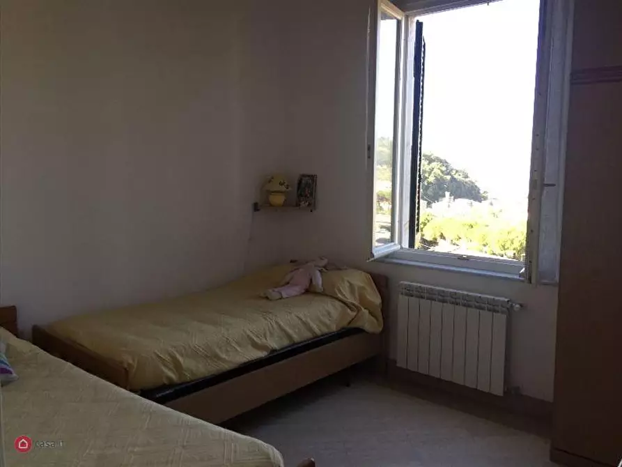 Immagine 8 di Porzione di casa in vendita  a Carrara