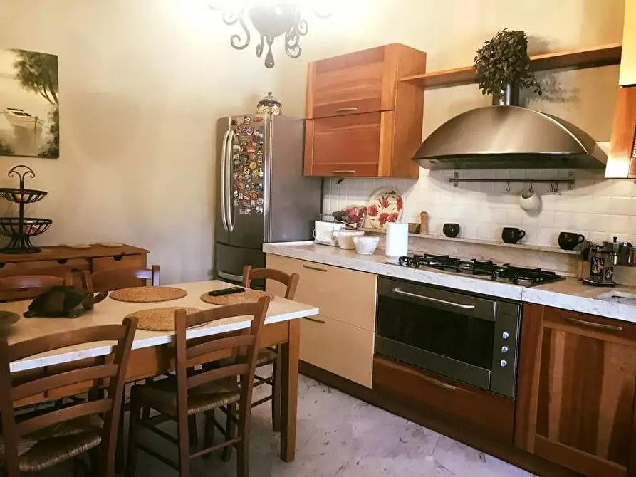 Immagine 6 di Villa in vendita  a Carrara