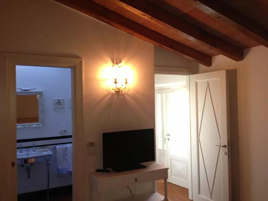 Immagine 40 di Villa in affitto  a Forte Dei Marmi