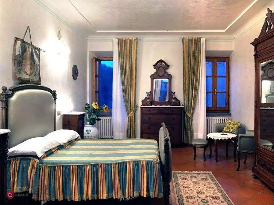 Immagine 28 di Casa colonica in vendita  a Villafranca In Lunigiana