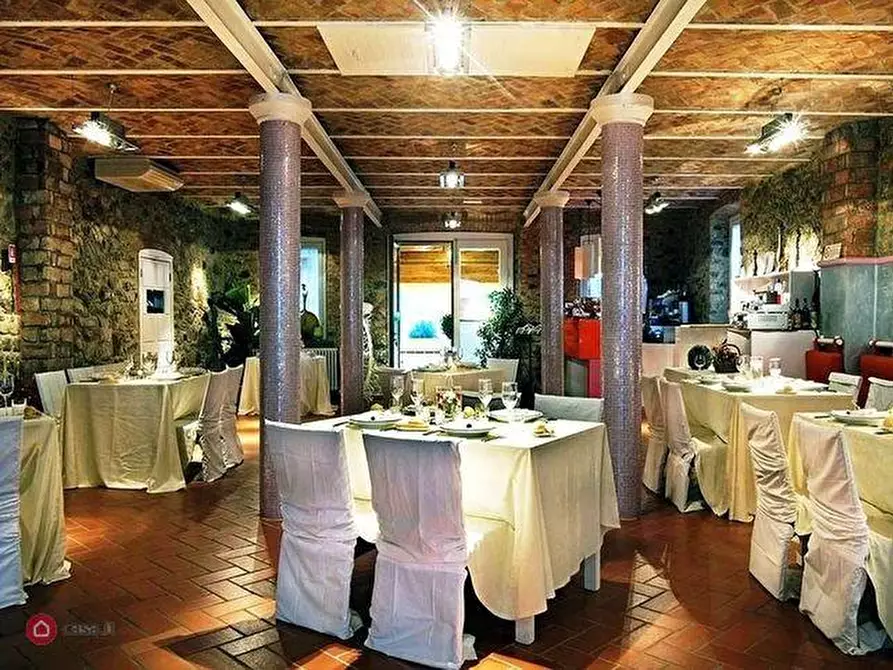 Immagine 18 di Casa colonica in vendita  a Villafranca In Lunigiana