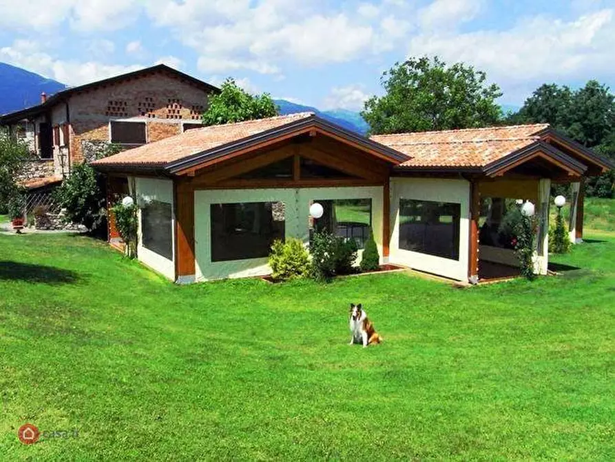 Immagine 7 di Casa colonica in vendita  a Villafranca In Lunigiana