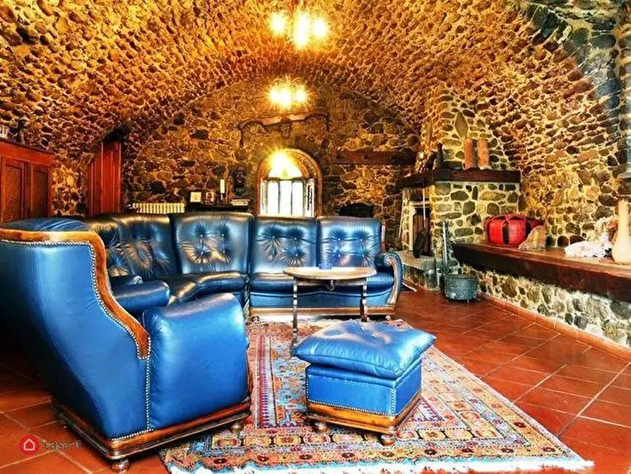 Immagine 11 di Casa colonica in vendita  a Villafranca In Lunigiana