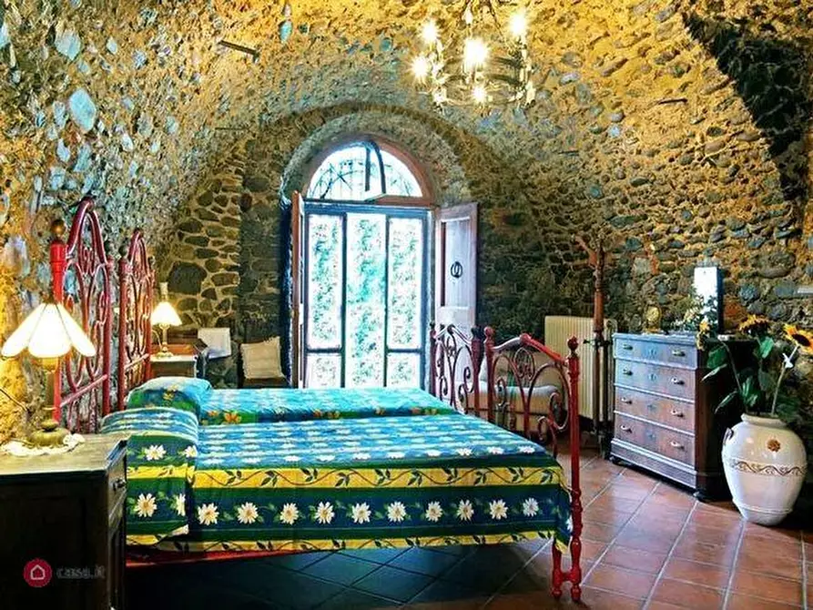 Immagine 15 di Casa colonica in vendita  a Villafranca In Lunigiana