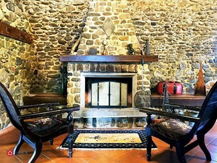 Immagine 13 di Casa colonica in vendita  a Villafranca In Lunigiana