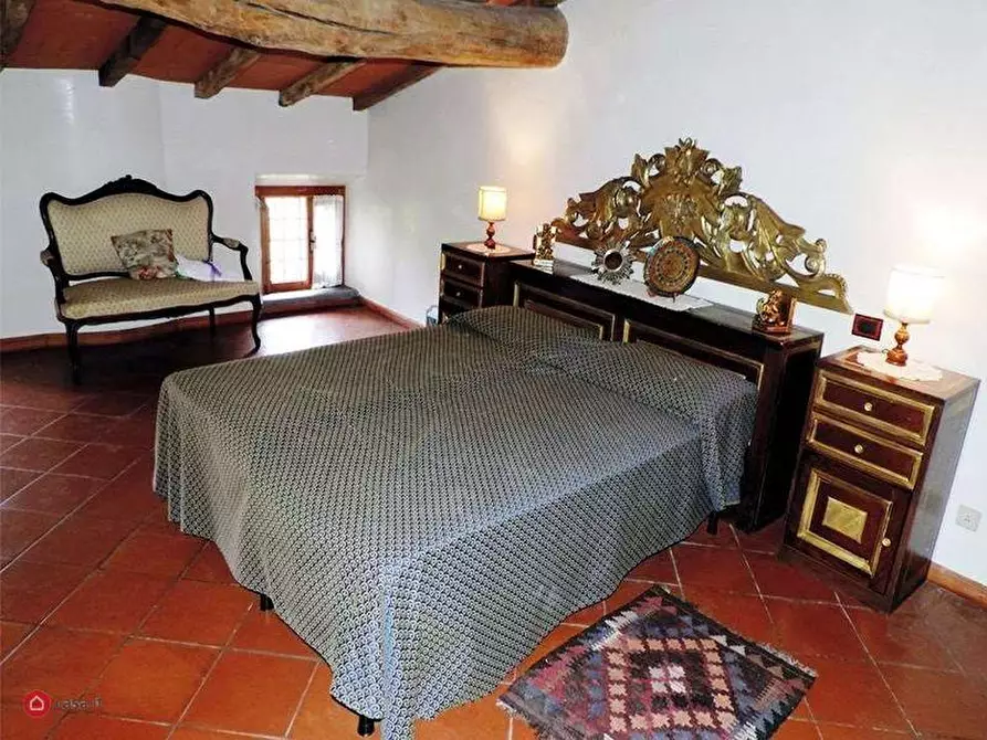 Immagine 29 di Casa colonica in vendita  a Villafranca In Lunigiana