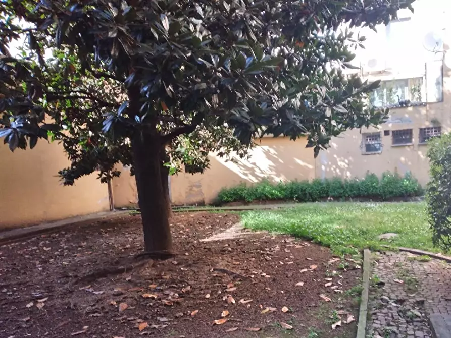 Immagine 10 di Appartamento in vendita  a Pisa