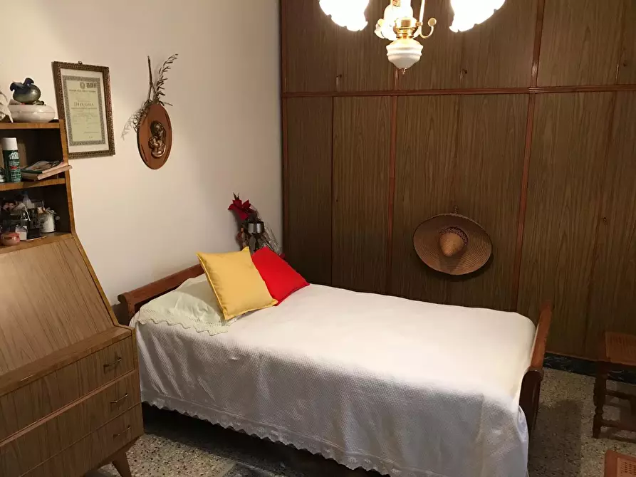 Immagine 15 di Villa in vendita  a Asciano