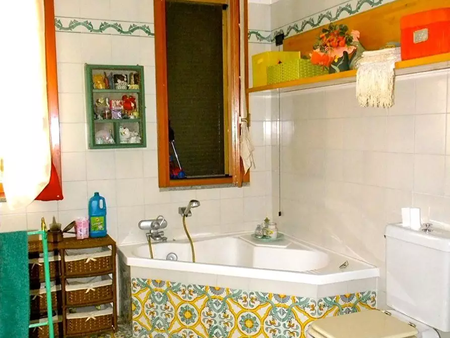 Immagine 21 di Villa in vendita  a San Giuliano Terme