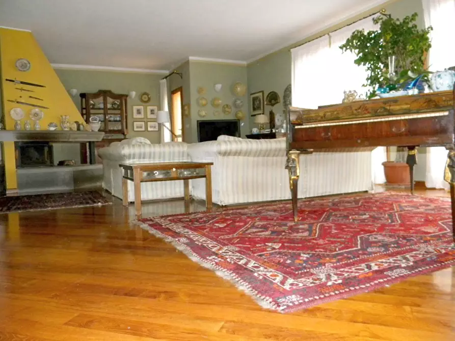 Immagine 27 di Villa in vendita  a San Giuliano Terme