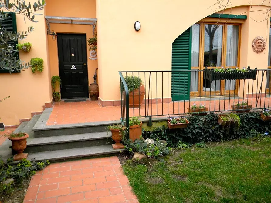 Immagine 11 di Villa in vendita  a San Giuliano Terme