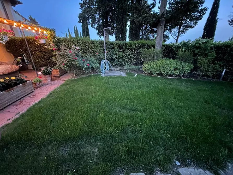 Immagine 35 di Casa colonica in vendita  a Montespertoli