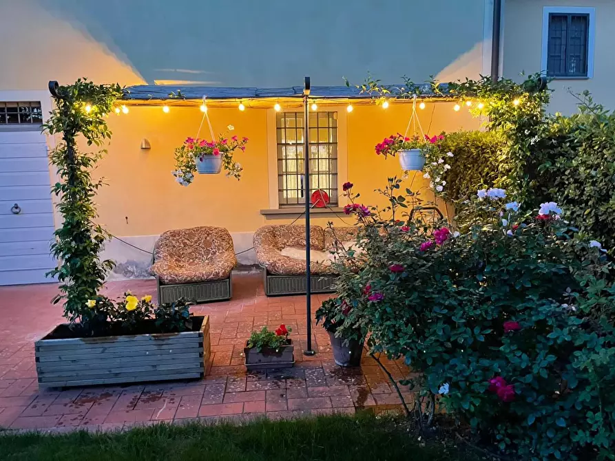 Immagine 39 di Casa colonica in vendita  a Montespertoli