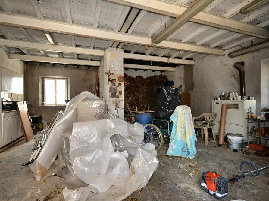 Immagine 26 di Villa in vendita  a Capannori