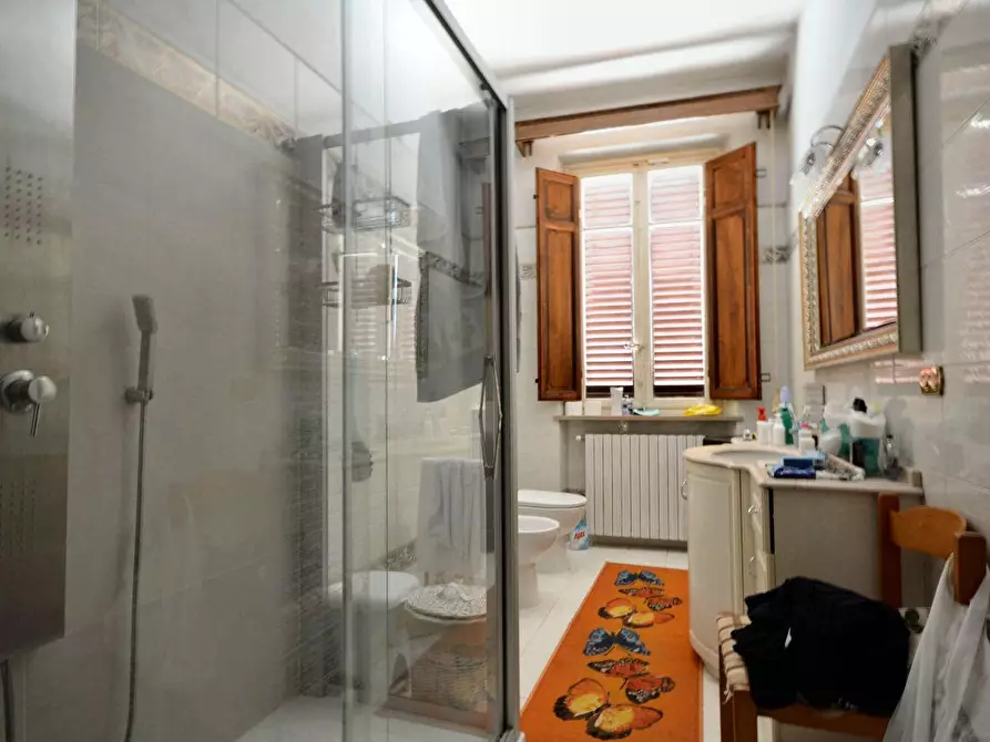 Immagine 15 di Villa in vendita  a Capannori