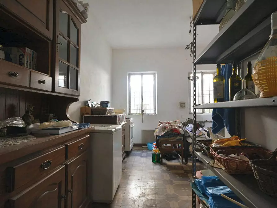 Immagine 11 di Villa in vendita  a Capannori