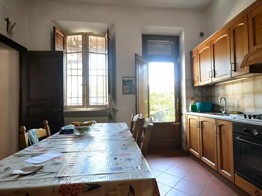 Immagine 10 di Villa in vendita  a Capannori