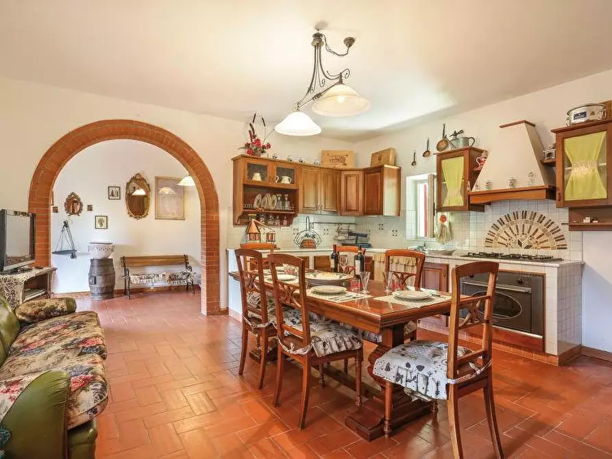 Immagine 1 di Casa indipendente in vendita  a Montopoli In Val D'arno