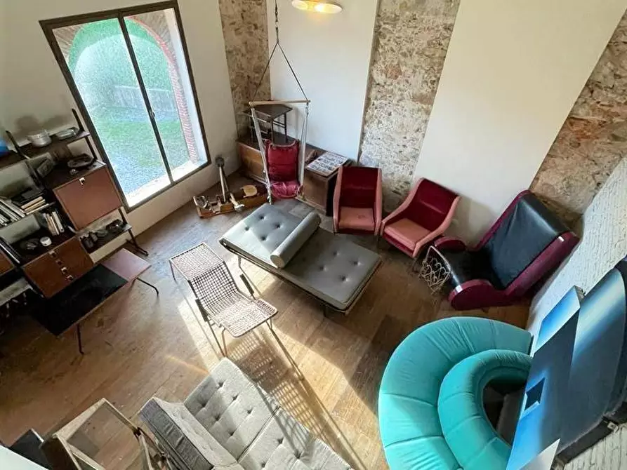 Immagine 7 di Rustico / casale in vendita  a Lucca