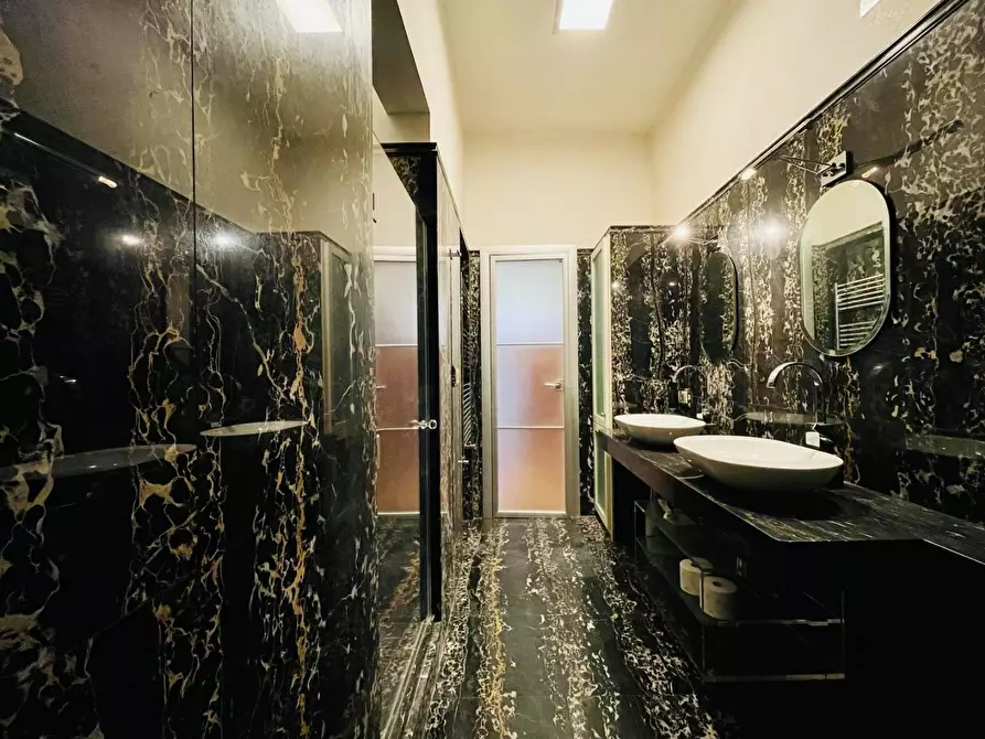 Immagine 25 di Appartamento in vendita  a Pietrasanta