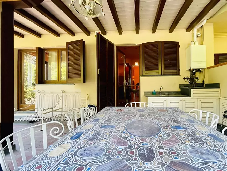 Immagine 34 di Appartamento in vendita  a Pietrasanta