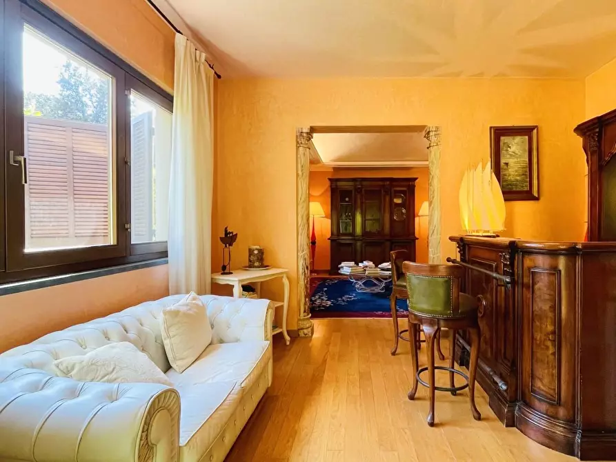 Immagine 12 di Appartamento in vendita  a Pietrasanta